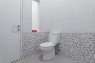 RedDoorz Resort Syariah near D'Castello Ciater Subang - Subang - 5