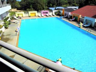 Swimming Pool View Spacious Studio 5 Min To Beach - 4