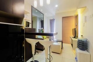 Luxurious and Comfy 2BR Cinere Bellevue Suites Apartment By Travelio - 7