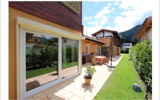 Alpine Escape Holiday Home with Mountain View - 8