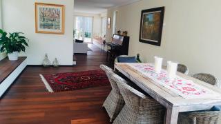 Alpine Escape Holiday Home with Mountain View - 2