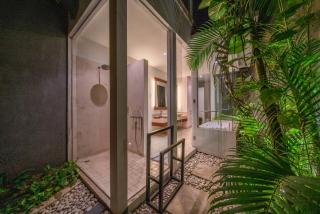 Villa Rubina - Luxury Pool Villa in Batu Belig Next to the Beach! - Seminyak - 2