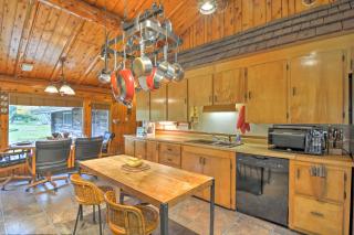 Trout Lake Ranch Cottage 10 Acres with Beach Access - 4