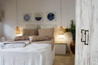 Traditional Cycladic Beauty - Kalloni Tinou - 0