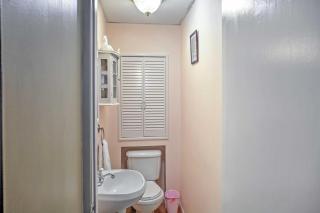 Saratoga Springs Apt - Walk to Town and Race Track! - 1