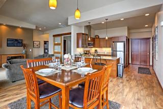 Breezy Lake Chelan Condo with Pool and Hot Tub Access! - Manson - 4