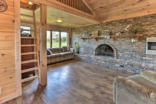 Waterfront Syracuse Home Deck, Fire Pit and Kayaks - Syracuse - 8