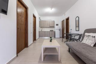 Mike's Apartments - 0