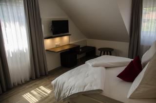 Hotel Restaurant Lamm - Mönsheim - 4