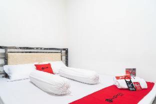 RedDoorz Syariah near Grand Galaxy Park - Ceger - 5