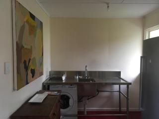 The Woolshed and Farmhouse Blue, Bruny Island - Barnes Bay - 2