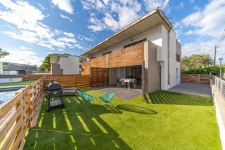 Holiday Home Elvira - 0