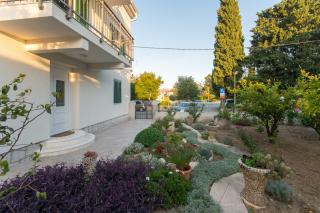 Courtyard seafront house - Kaštela - 4
