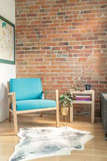 Gorgeous Park House w Parking on Queen West - 3