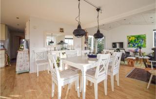 Lovely Home In Juelsminde With Kitchen - Sønderby - 1