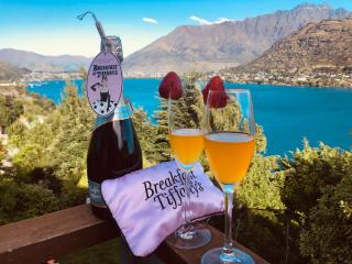 Breakfast at Tiffanys - Queenstown - 1