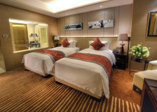 Shenzhen LANGYUE International Hotel - 1