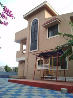 Royal Villa 3 - Lonavala 3BHK Bungalow with Swimming Pool - Lonavala - 2