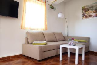 Apartments Pegla - Nerezine - 1