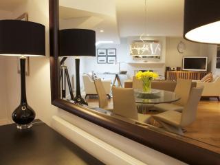 Diddly Squat, 43 Dart Marina - 5