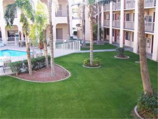 Best Western Plus Scottsdale Thunderbird Suites - 7