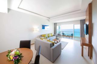 Ramada by Wyndham Beach Hotel Ajman - Ajman - 5