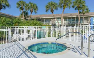 King Bed - Walk to St. Armand's Circle and Lido Beach in Minutes! - 8