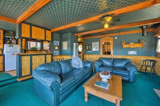 Walk to Lake Cabin with Deck and Views in Fawnskin - Fawnskin - 6