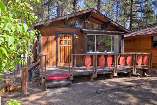 Cozy Cabin with Deck and Fireplace in Big Bear! - Big Bear City - 9