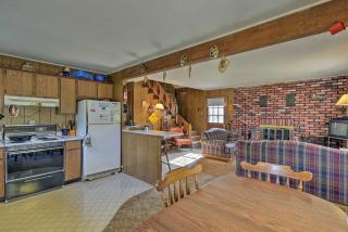Walk to Green Lake and Beach Cozy Cabin with Deck - - 2