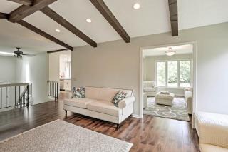 Plymouth House Walk to Beach and Medicine Lake! - 7