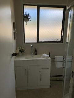 Modern, Light & Warm Central Warkworth - Warkworth - 8
