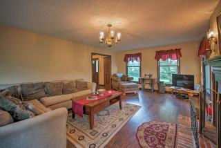 Dayton Home with Pool and Deck on 37 Private Acres! - Dayton - 6