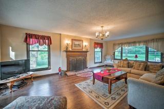 Dayton Home with Pool and Deck on 37 Private Acres! - Dayton - 8