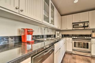 Granby Ranch Condo with Balcony 1 Mi to Lake Granby - Granby - 4