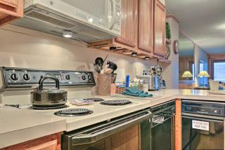 Slopeside Snowshoe Condo - Walk to Ski Lifts! - 3