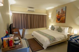 Scallywags Resort - 3