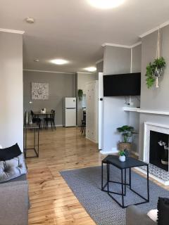 Cute and Cosy II - Events, Workers, Getaways. - Murray Bridge - 4