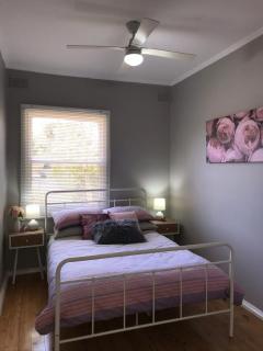 Cute and Cosy II - Events, Workers, Getaways. - Murray Bridge - 5