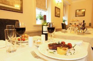 Stauntons on the Green Hotel - Dublin - 8