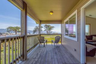 Crescent City Beach House - 8