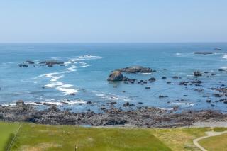 Crescent City Beach House - 3