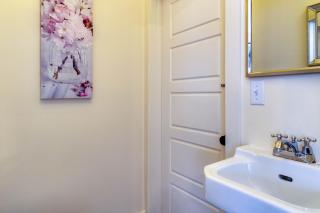 Lilac Victorian Downstairs - Eureka - 2