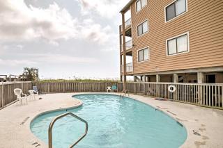 Oceanfront Carolina Beach Condo with Pool and Views! - Carolina Beach - 9