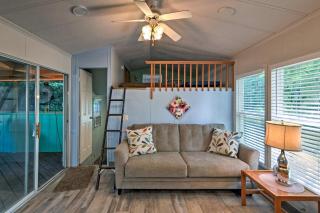 Cozy Middle Bass Cabin with Grill and Lagoon Access! - Put-in-Bay - 8