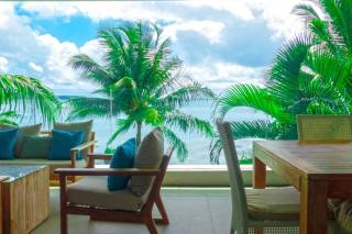 Myra Luxury Seafront Apartment - 8
