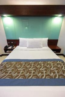 Microtel by Wyndham Mall of Asia - Manila - 3