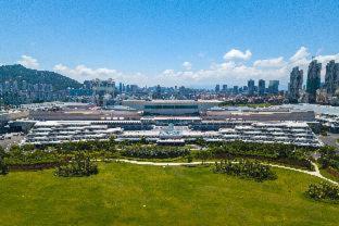 Xiamen International Seaside Hotel -Hotel corridor leads to the stone exhibition hall - Xiamen - 3