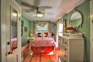 Historic Grape Arbor House Less Than 2 Blocks to Main St - Fredericksburg - 1
