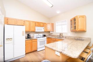 Heart of Ogden, 25 minutes to Snowbasin Ski Resort Duplex - Ogden - 1